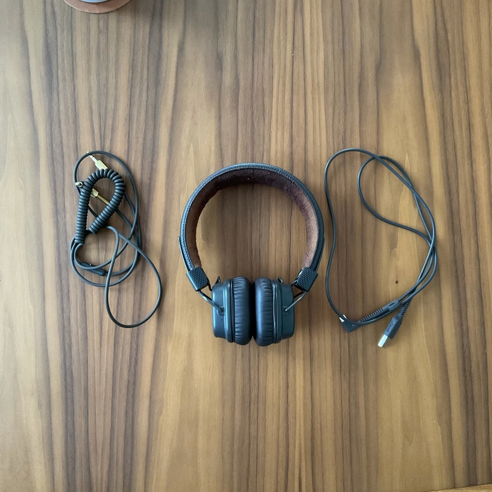 Marshall Major II headphones